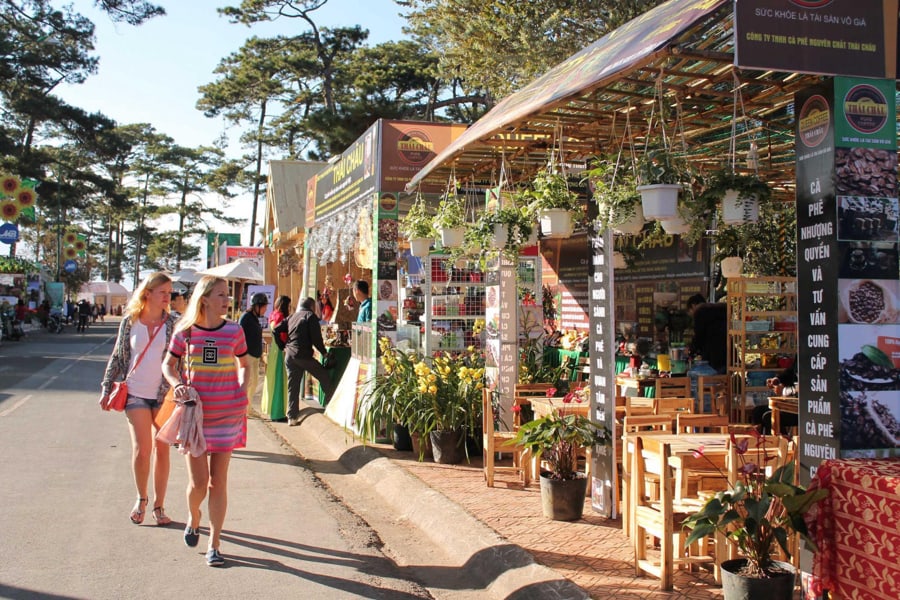 Visit Local Craft Villages and Tea Culture Events