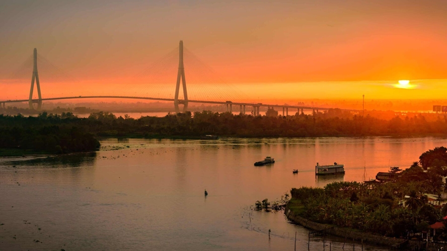 Enjoy Sunrise And Sunset Views from the Can Tho Bridge