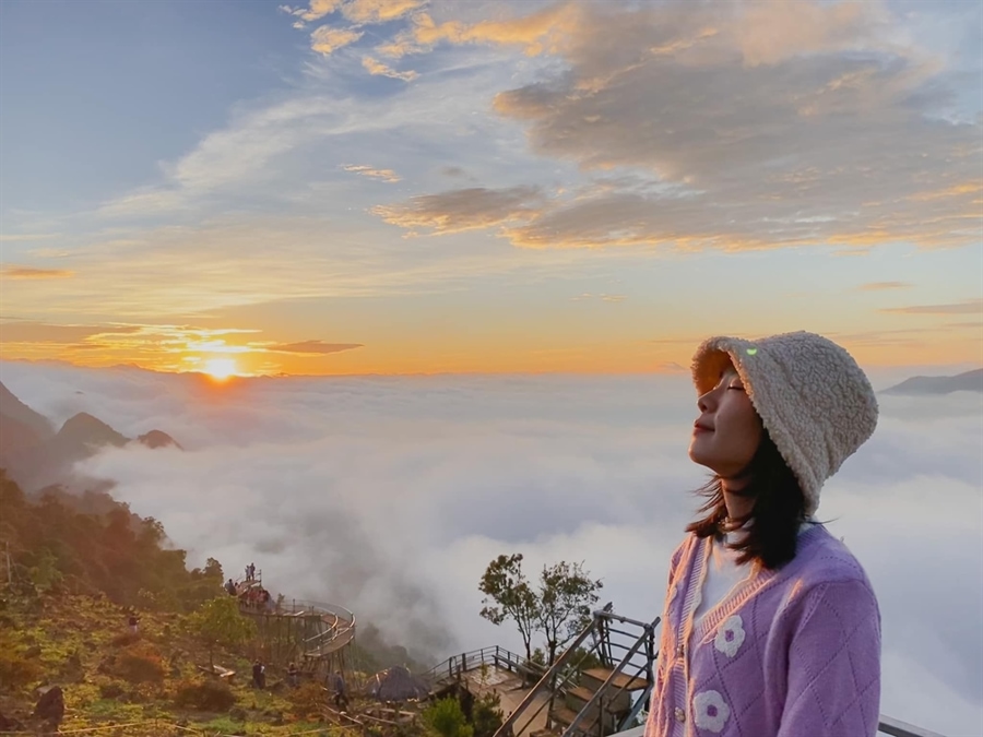 Go Cloud Hunting At Scenic Viewpoints