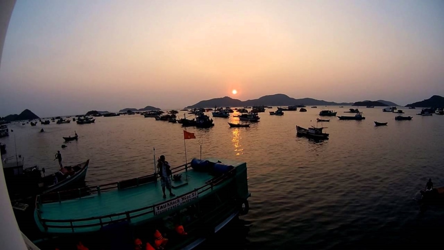 Hon Ngang Island