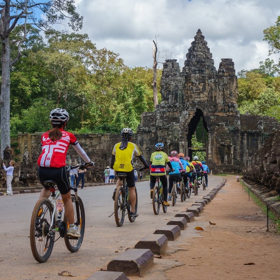 Enjoy A Scenic Cycling Tour Around Angkor