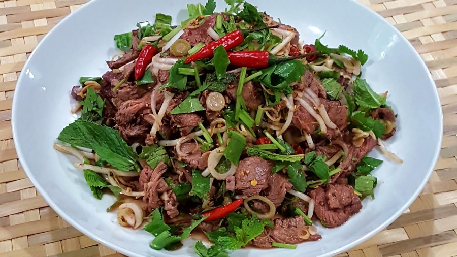 Laap Naam Tok is a variant of traditional Laap