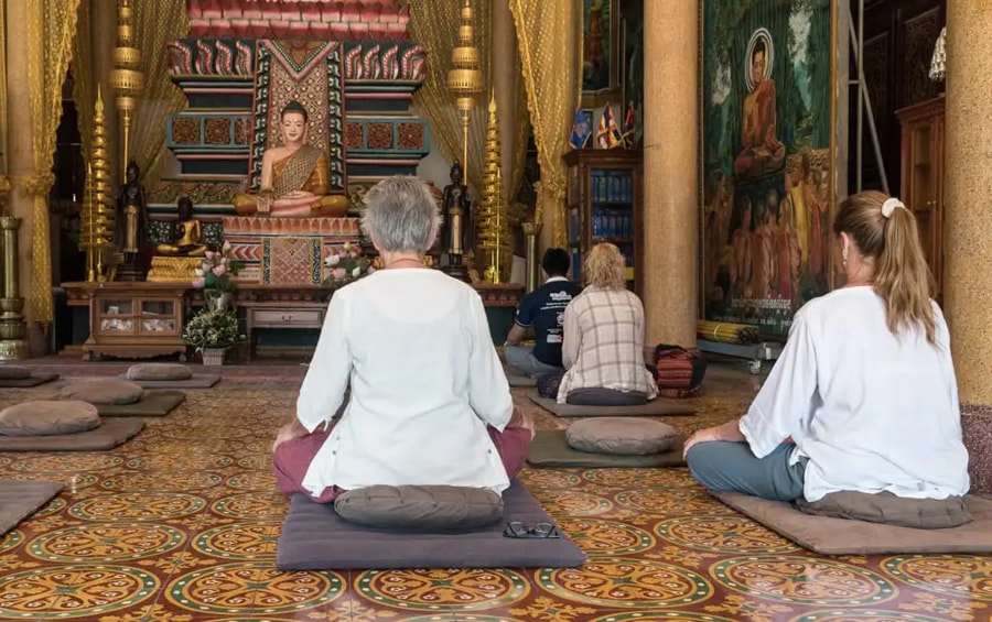 Observe Daily Buddhist Rituals