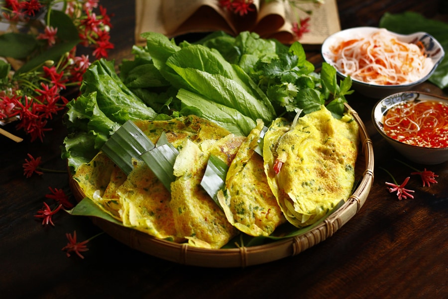 Eat Banh Xeo Like A Local