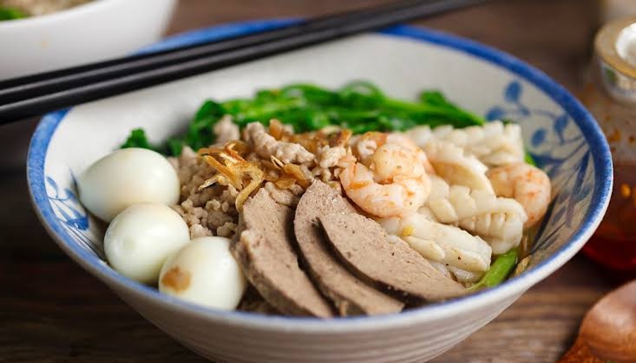 Hu Tieu is thought to have originated from Chinese and Cambodian cuisine