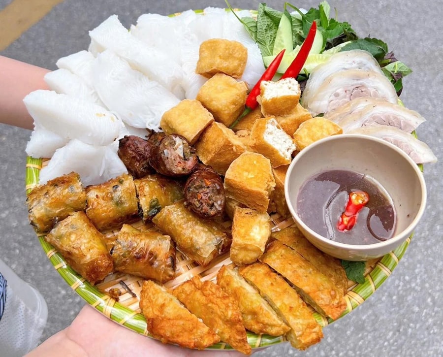 Try The Best Bun Dau Mam Tom In Vietnam