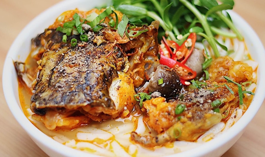 banh canh with fish