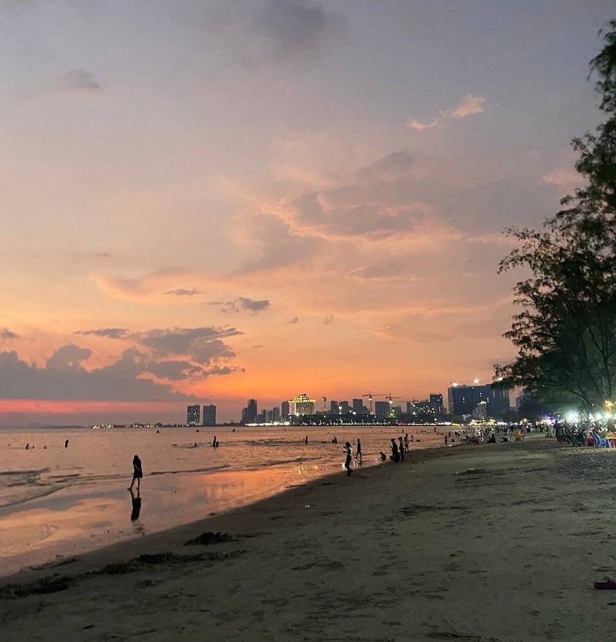 sunset at Ochheuteal Beach