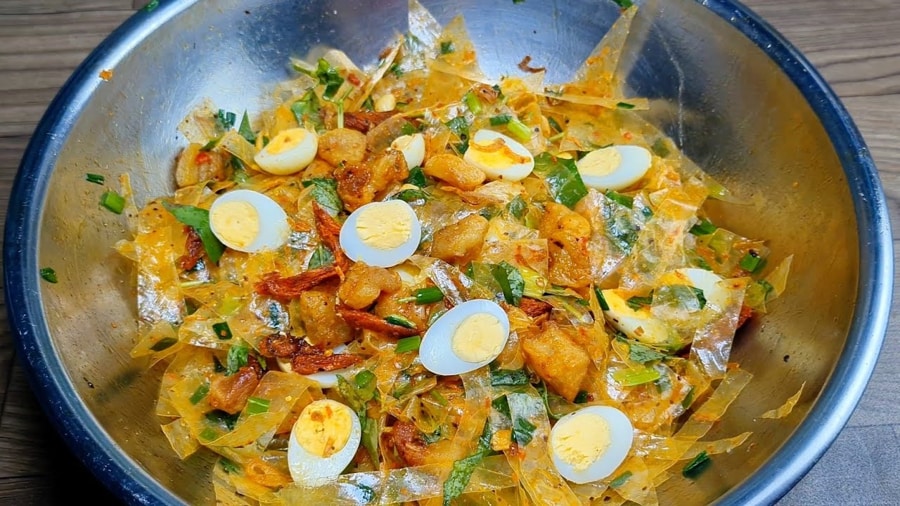 Make Banh Trang Tron At Home